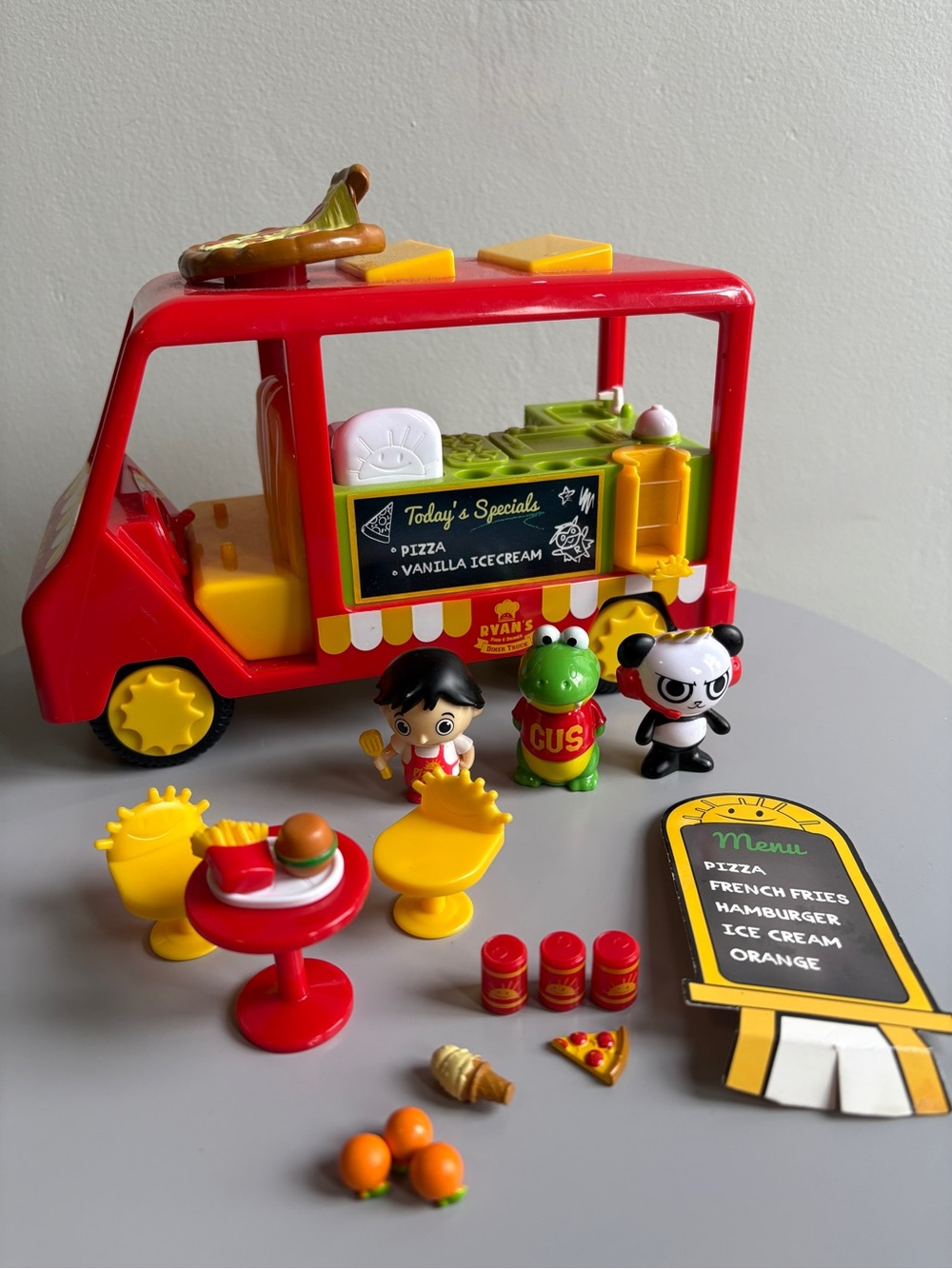 Ryan’s World Food Truck + Accessories. Pizza burger fries ice cream oranges
